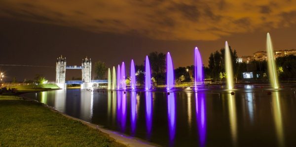 El Parque Europa celebra sus diez años con fuegos artificiales