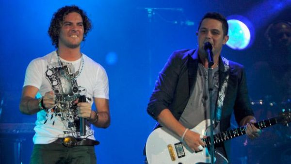 Alejandro Sanz y Bisbal en el solidario LaLigaSantander Fest