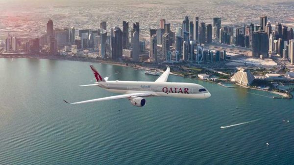 Qatar Airways regala 100.000 billetes de avión a los sanitarios