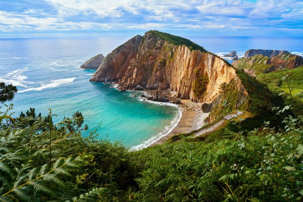 Descubre las 18 playas de España más espectaculares