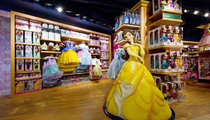 La magia de Disney languidece en Madrid con el cierre de sus tiendas
