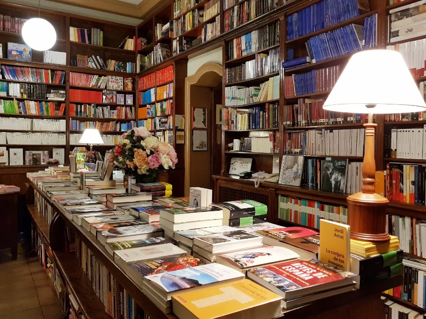 Cierra la librería Pérgamo, la más antigua de Madrid