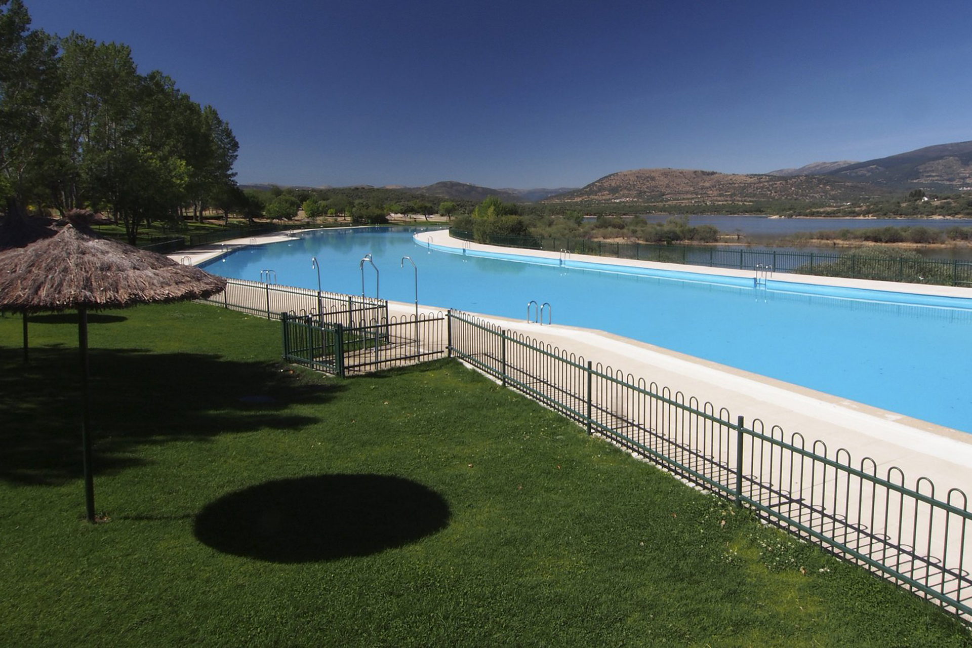 Abre la piscina de Riosequillo, una de las más grandes de España