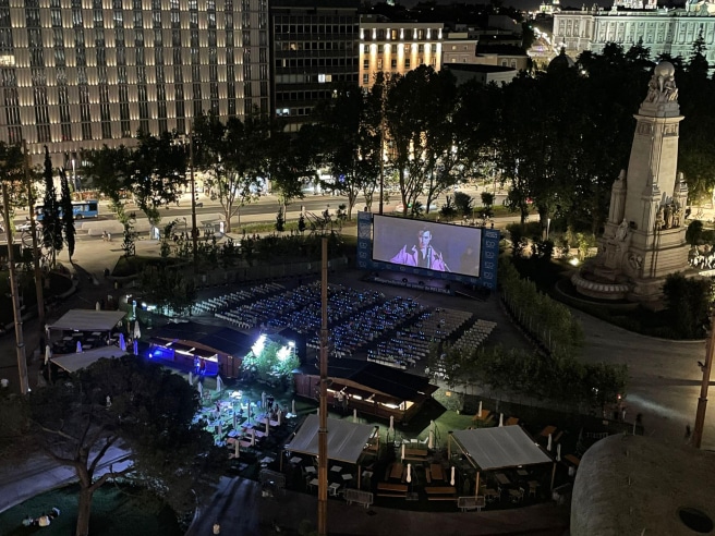 La Estival convierte a la Plaza de España en un cine de verano