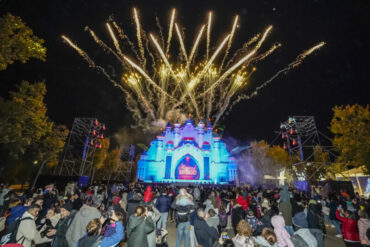 Fuegos artificiales y Luces en la Mágica Navidad de España en Torrejón de Ardoz
